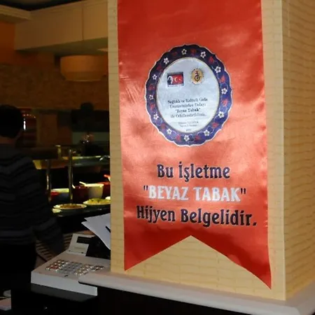 Kar Hotel 2*