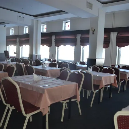Hotel Kar 2*